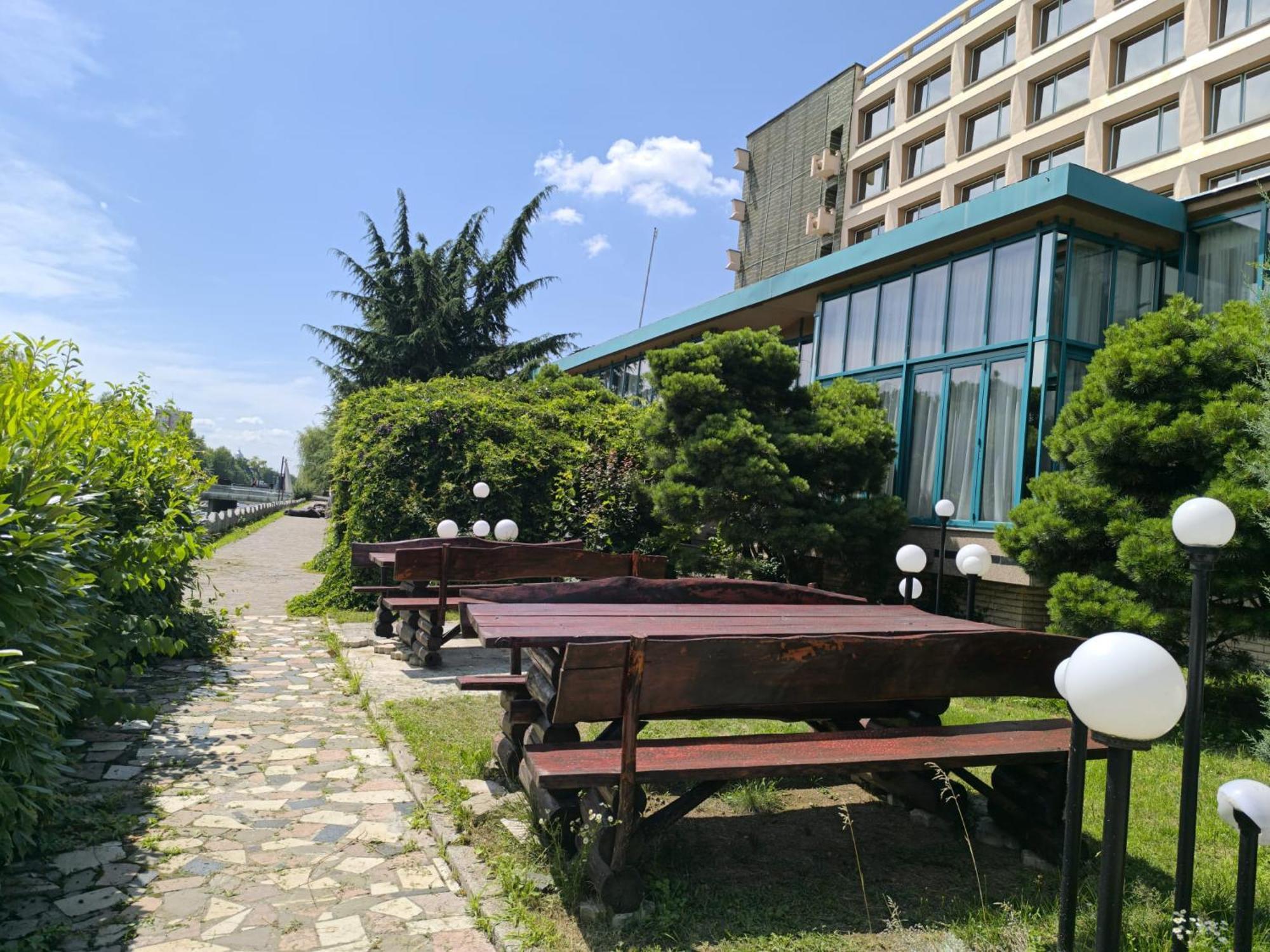Hotel Carpati Baia Mare Esterno foto